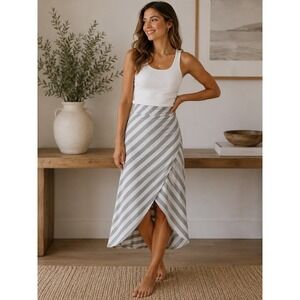 Athleta Skirt Womens Large Grey‎ Striped High Low Wrap Coastal Athleisure 983337